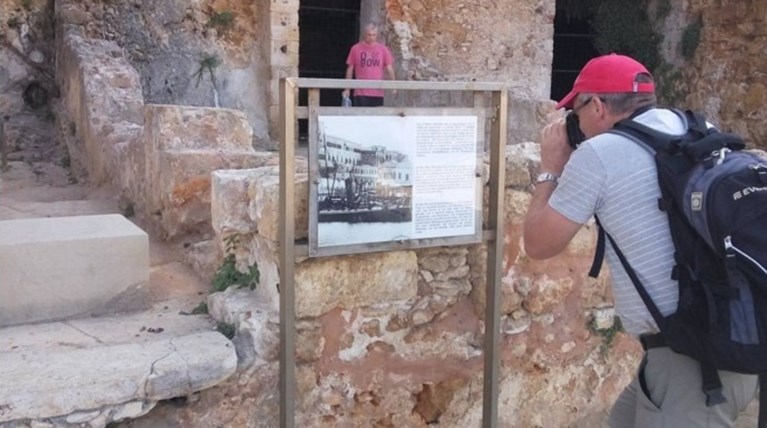 Eικόνες ντροπής στην παλιά πόλη των Χανίων, τι είδαν οι τουρίστες
