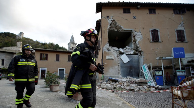 Tρόμος στην Ιταλία & μεγάλες ζημιές από δύο ισχυρούς σεισμούς
