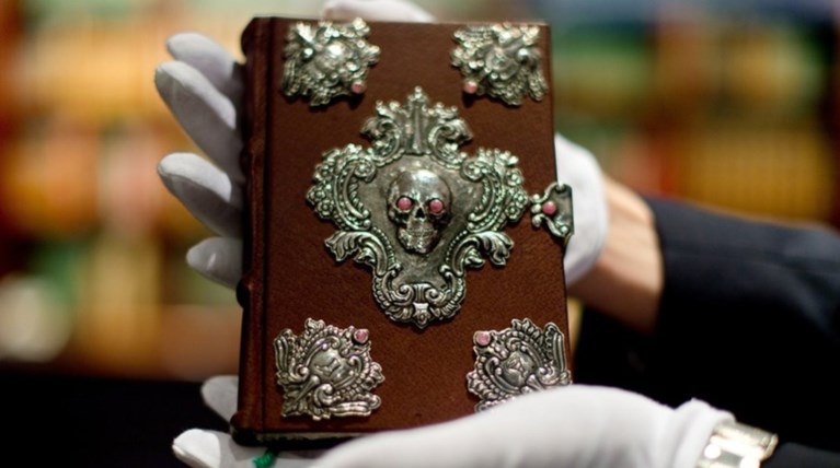 Ένα σπάνιο χειρόγραφο της Τζ. Κ. Ρόουλινγκ σε δημοπρασία