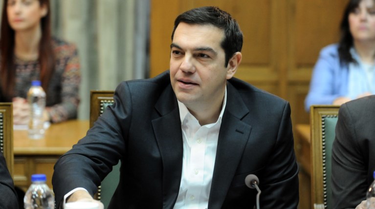 Τσίπρας σε υπουργούς: Ξενυχτήστε και κλείστε τη β' αξιολόγηση