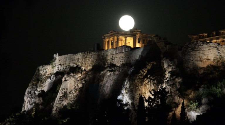Στις 14 Νοεμβρίου η μεγαλύτερη πανσέληνος των τελευταίων 68 ετών
