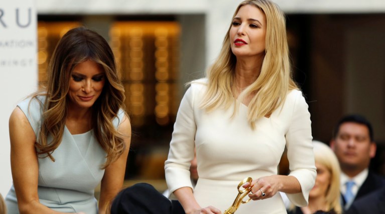 Ιβάνκα Τραμπ: Τρίτεκνη και διευθύντρια κολοσσού μόδας η κόρη του Τραμπ