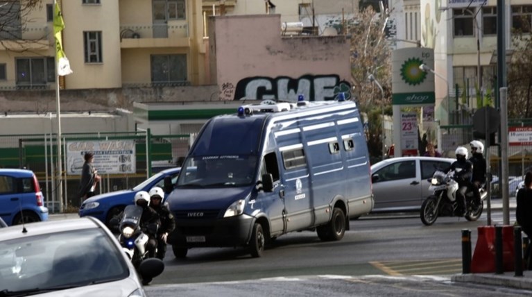 Απέδρασαν μέσα από τα δικαστήρια δύο αλλοδαποί κρατούμενοι