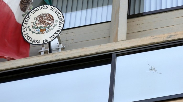 Στην αντιτρομοκρατική η επίθεση στη πρεσβεία του Μεξικού