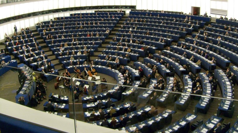 Ελλάδα και Ιταλία απείχαν από την ψηφοφορία του προϋπολογισμού