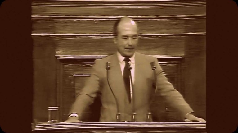 Η ομιλία Στεφανόπουλου στη Βουλή το 1989 για την παραπομπή Παπανδρέου