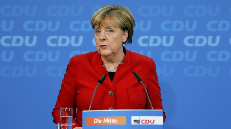 Μέρκελ: Θέλω να επανεκλεγώ για να κρατήσω ενωμένη την κοινωνία