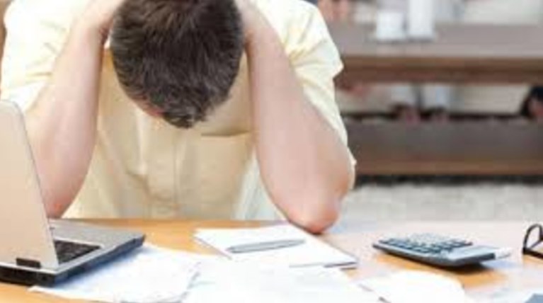 Εκτός εξωδικαστικού συμβιβασμού 300 χλ ελεύθεροι επαγγελματίες