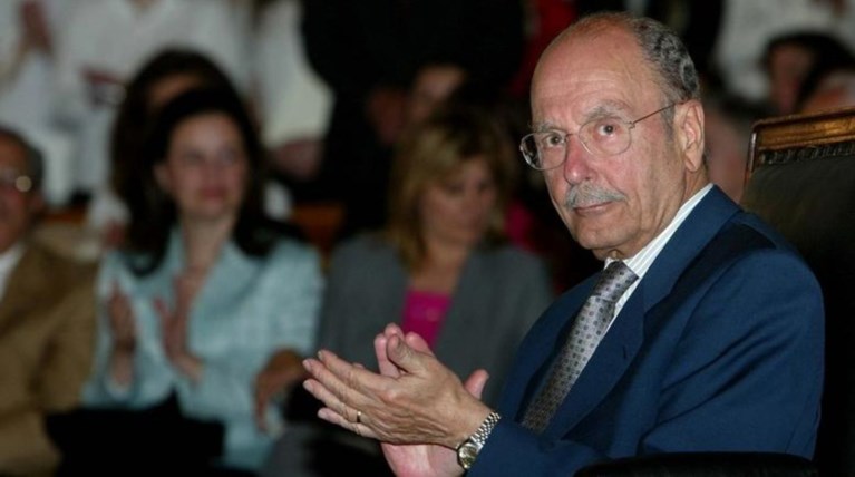 Με τιμές αρχηγού κράτους η κηδεία του Κωστή Στεφανόπουλου