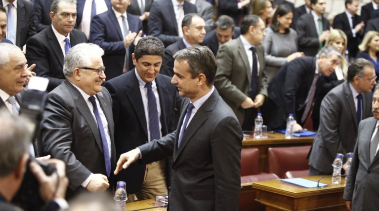 Στη ΝΔ δεν αποκλείουν ο Τσίπρας να ρίξει τη "ζαριά"  των εκλογών