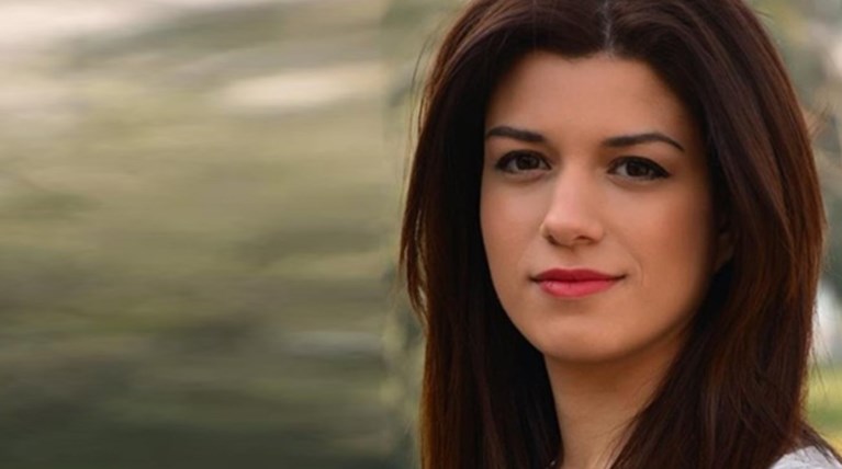 Αυτός είναι ο μισθός της διευθύντριας του γραφείου του Τσίπρα