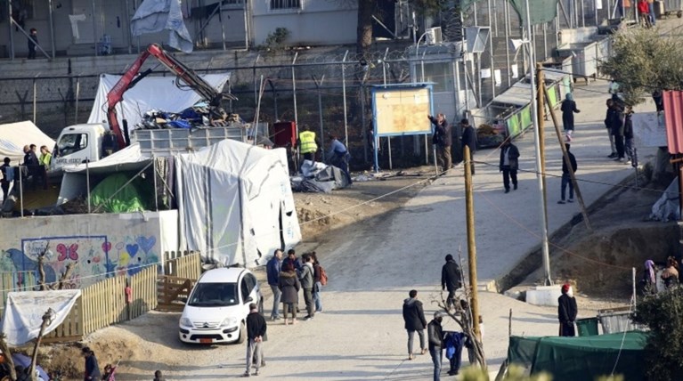 Απάνθρωπες συνθήκες κράτησης πρόσφυγα από το Ιράκ στη Σάμο