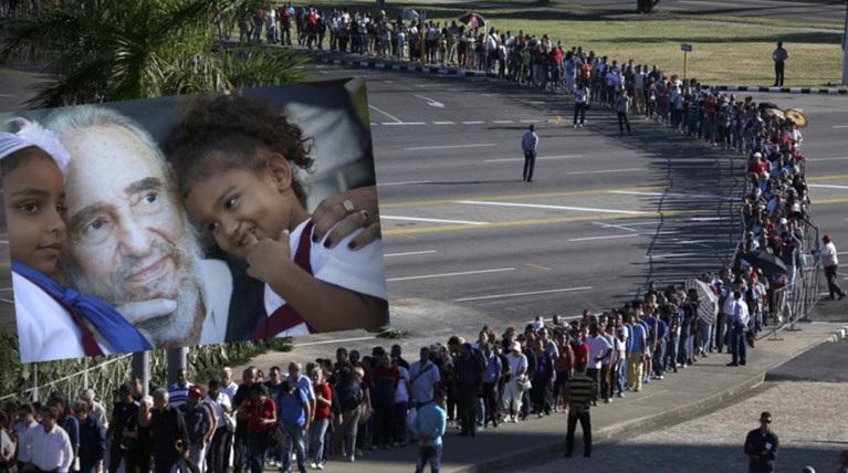 Ατελείωτες ουρές για το τελευταίο αντίο στον Φιντέλ Κάστρο - φωτό -