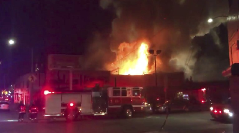 Εννέα νεκροί & δεκάδες αγνοούμενοι από την πυρκαγιά στο Όκλαντ