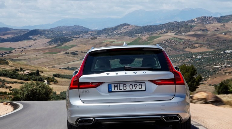 Νέο Volvo V90: Δεν είναι απλά luxury wagon αλλά o ηγέτης των Luxury wagon