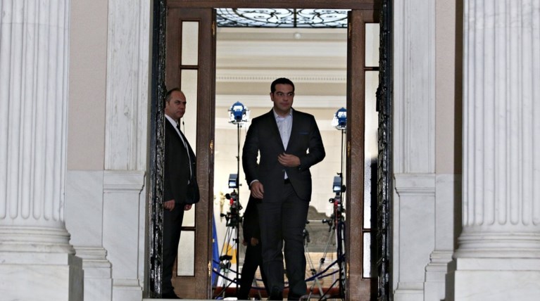Η γερμανική Sueddeutsche Zeitung ξορκίζει μια πτώση του Τσίπρα