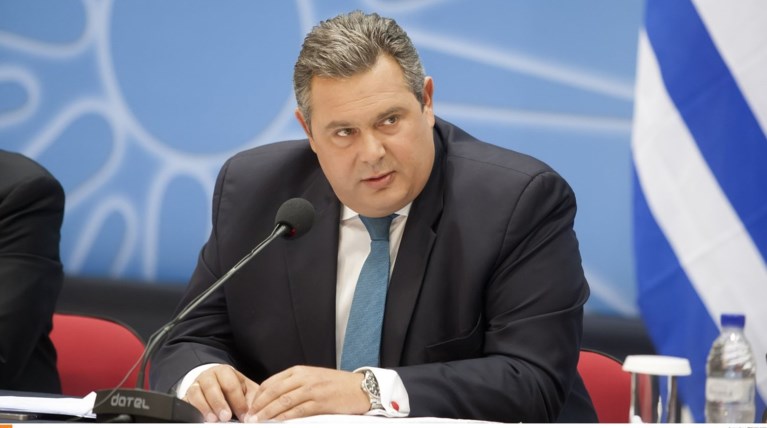 Εκλογικό «σωσίβιο» στη Χρυσή Αυγή ψάχνει ο Καμμένος