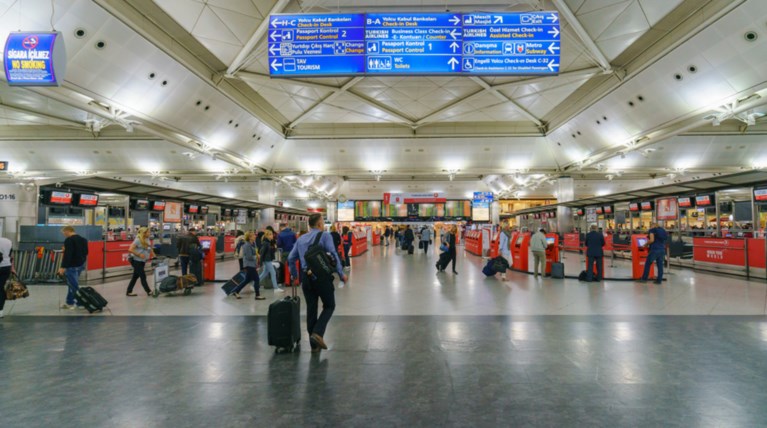 Καψόνι σε γερμανούς διπλωμάτες στο αεροδρόμιο της Κωνσταντινούπολης