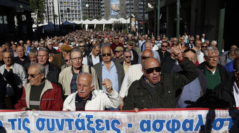 Με κινητοποιήσεις στις 15 Δεκεμβρίου απαντούν οι συνταξιούχοι στα «ψίχουλα»