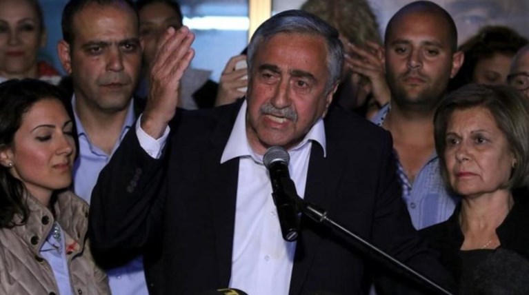 Ακιντζί: Εύχομαι και ο Τσίπρας να έρθει στη διάσκεψη για το Κυπριακό