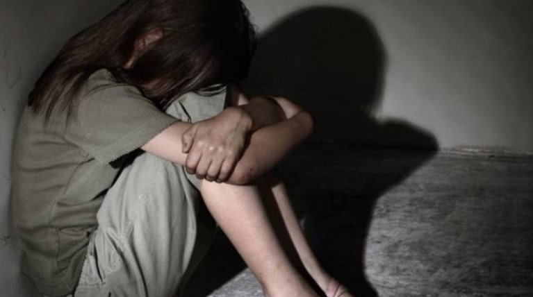 Σοκ στην Αμφισσα: Ανήλικη κατήγγειλε βιασμό από τον αδερφό της