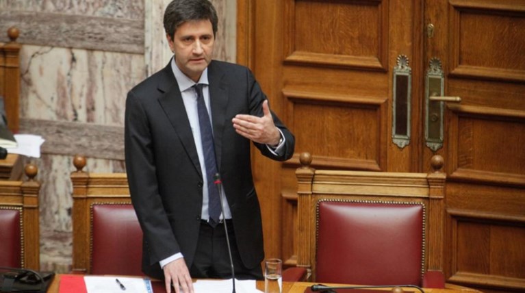 «Ομολογία» Χουλιαράκη: Μέτρα 4,5 δισ. ευρώ θέλει το ΔΝΤ