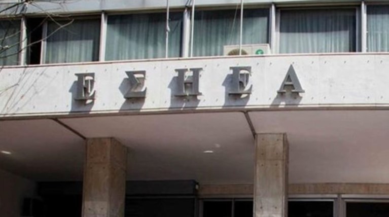 Κόντρα ΣΥΡΙΖΑ και ΕΣΗΕΑ για την εισβολή της Χρυσής Αυγής