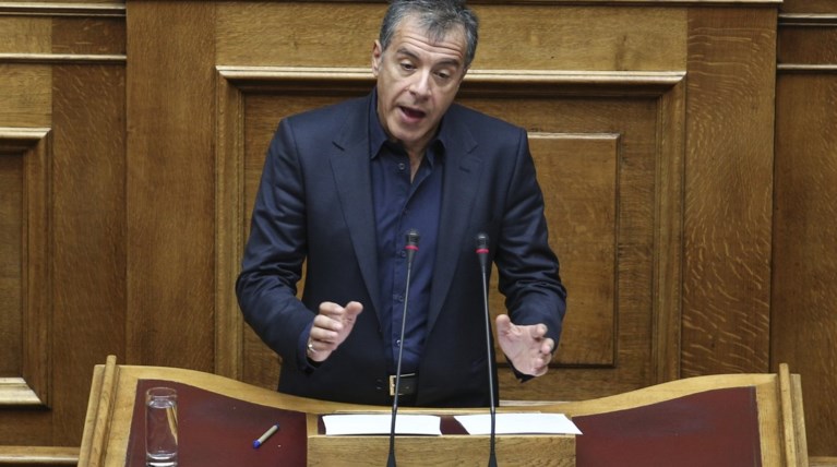 Αποστάσεις Θεοδωράκη από τις μεθοδεύσεις Τσίπρα & ευρωπαίων