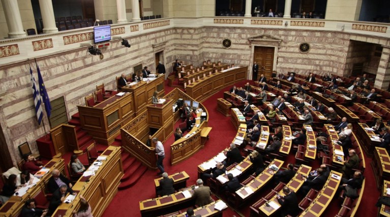 Βουλή: Ψηφίστηκε το έκτακτο εφάπαξ βοήθημα στους συνταξιούχους