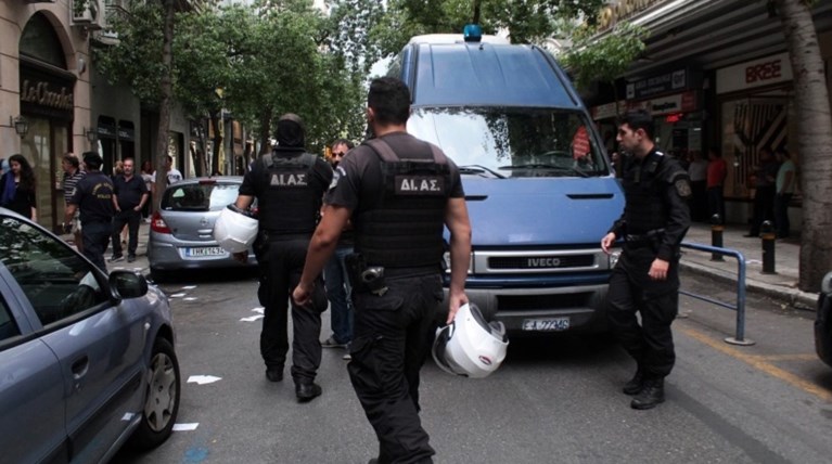Γιατί έγινε η παρέμβαση - "επίσκεψη" στην οικία του Σ. Κοντονή