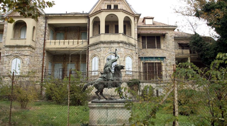 Τέλος στην παρακμή των ανακτόρων στο Τατόι;