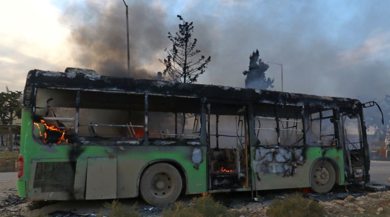 Συρία: Ένοπλοι πυρπόλησαν λεωφορεία σε φιλοκυβερνητικά χωριά