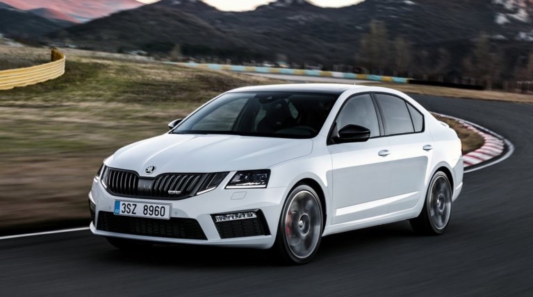 Αποκάλυψη για τη νέα φανταχτερή Skoda Octavia RS με 230 ίππους