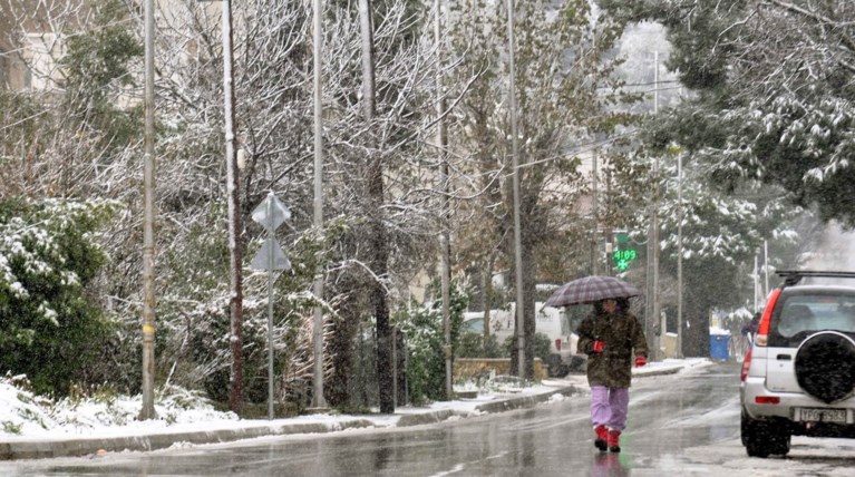 Στην κατάψυξη η χώρα, βροχές και χιόνια