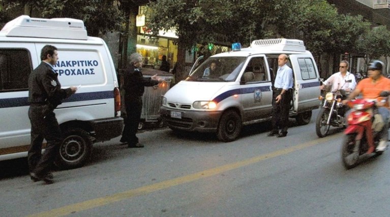 Παραδόθηκε ο ασυνείδητος οδηγός που παρέσυρε και σκότωσε πεζό