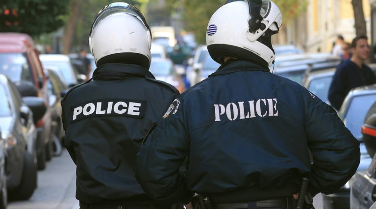 Έβγαλε πιστόλι επειδή του φάνηκε «φουσκωμένος» ο λογαριασμός