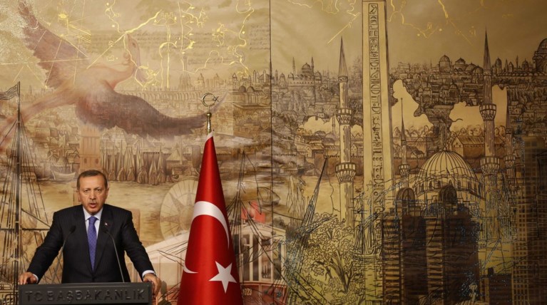 Deutsche Welle: Έσπειρε ανέμους και τώρα θερίζει θύελλες ο Ερντογάν