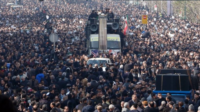 Ιράν: Δυόμισι εκατομμύρια άνθρωποι στην κηδεία του Ραφσαντζανί