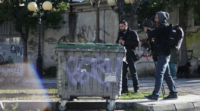 Φρίκη στη Δάφνη: Βρέθηκε πτώμα άνδρα σε κάδο απορριμάτων