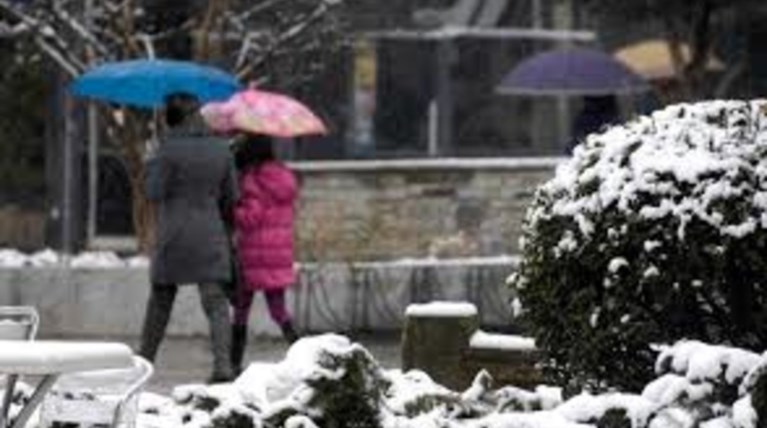 Χαλάει ξανά ο καιρός από το απόγευμα με χιόνια και βροχές