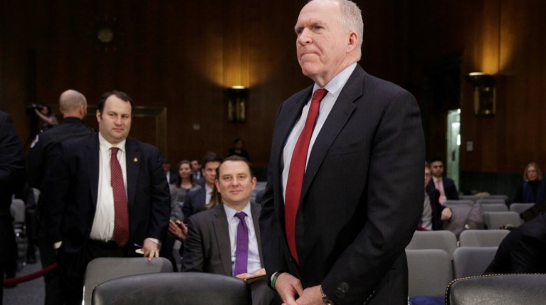 Επίθεση διευθυντή της CIA στον Τραμπ: Να προσέχει τι λέει για εμάς