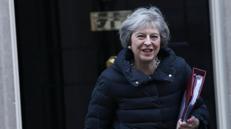 Τα μυστικά "χαρτιά" της Μέι στη διαπραγμάτευση για το Brexit