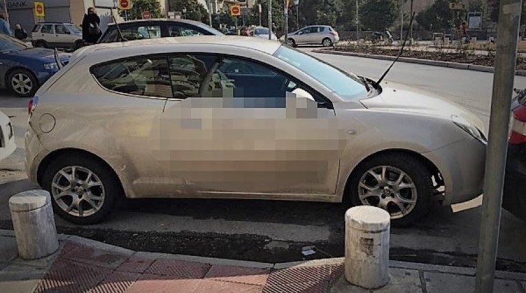 Θεσσαλονίκη: Οδηγός έκλεισε ράμπα αναπήρων-Δείτε τι τον περίμενε