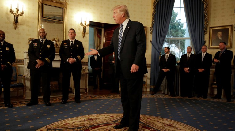 Γιατί τα tweets του Τραμπ μπορεί να είναι παράνομα