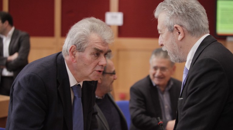 Παπαγγελόπουλος κλείνει το μάτι στη Θάνου & αδειάζει Κοντονή