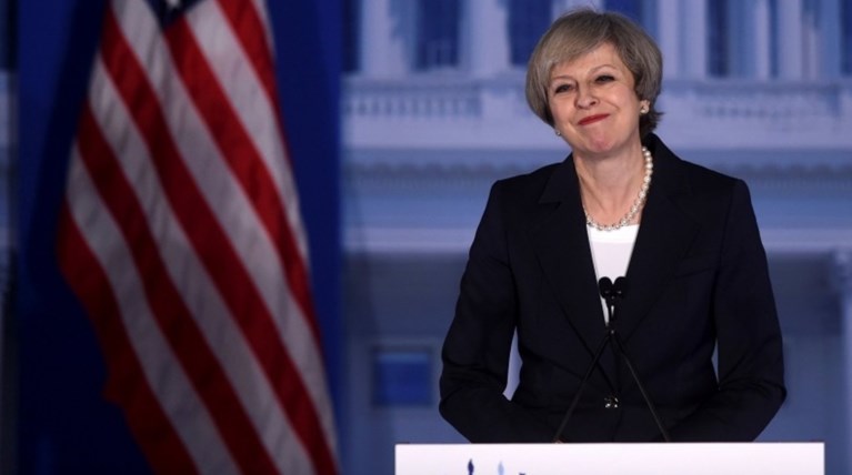 Η Μέι επιφυλάσσεται ως προς τη συνεργασία ΗΠΑ - Ρωσίας