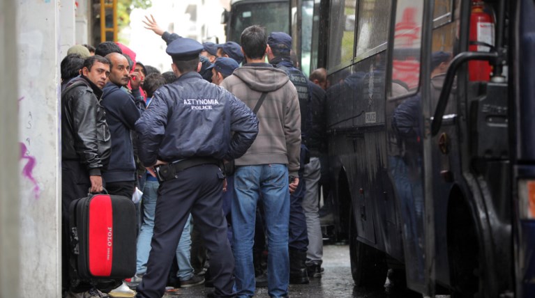 Eπιχείρηση σκούπα της αστυνομίας στις πιάτσες των ναρκωτικών