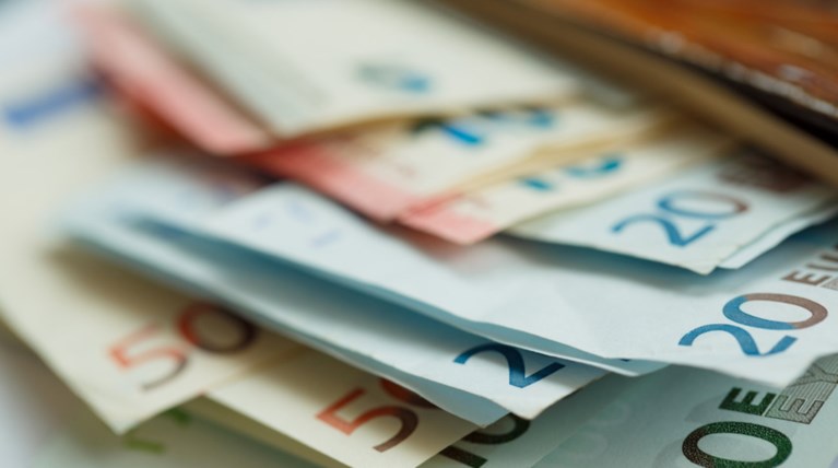 Προσοχή:Σαρώνουν τα πλαστά χαρτονομίσματα 20 & 50 €, πως αναγνωρίζονται