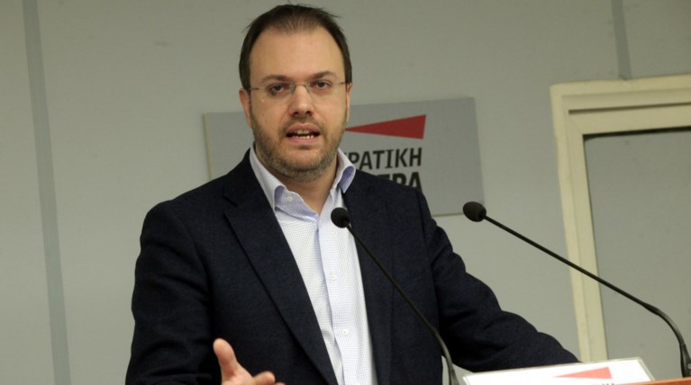 Θαν.ΘεοχαρόπουλοςΑπό τον Βαρουφάκη στον Ξυδάκη, ο Τσίπρας έχει την ευθύνη