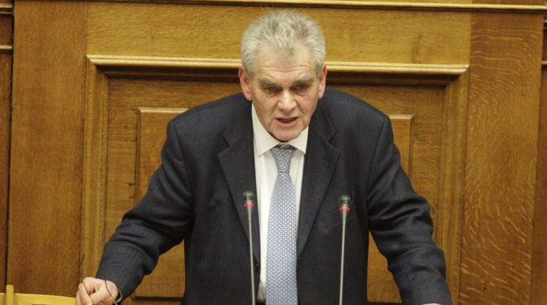 «Ανθολόγιο» αγοραίων εκφράσεων από τον Δ. Παπαγγελόπουλο στη Βουλή